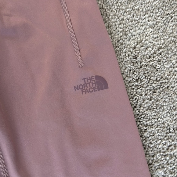 North Face NWT motivation mauve leggings🧘‍♀️❤️🧗‍♀️ - Picture 5 of 12